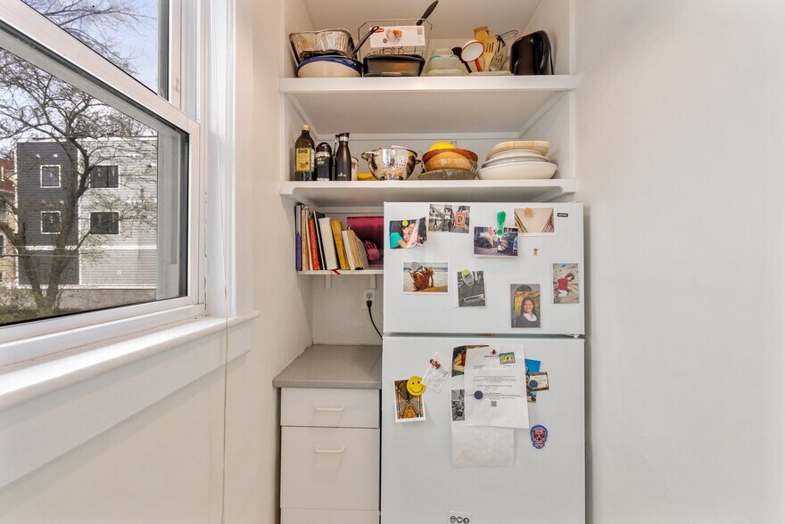 Primary Photo - 75 Brook St