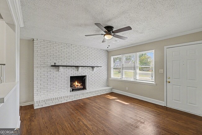 Building Photo - 3670 Goodwin Rd