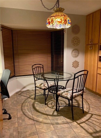 Building Photo - 1565 Glentry Ln