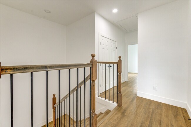 Building Photo - 4554 Newberry St