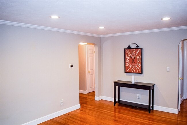 Building Photo - 77 Maryknoll St