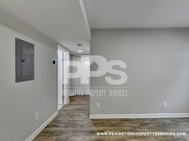 Building Photo - Old 4th Ward Flats New unit available! Com...