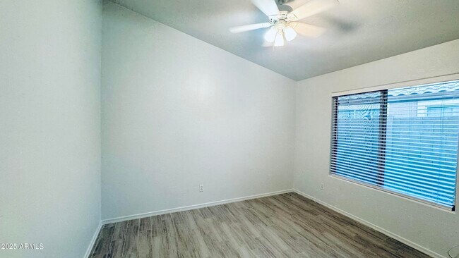 Building Photo - 10752 W Granada Rd