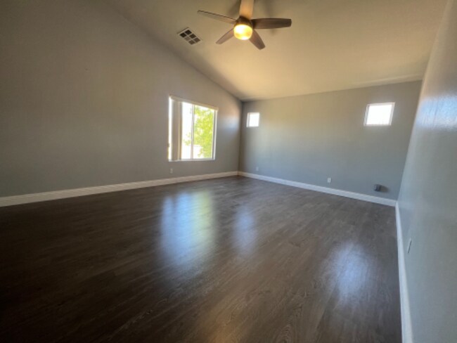 Building Photo - 4572 Yellow Harbor St