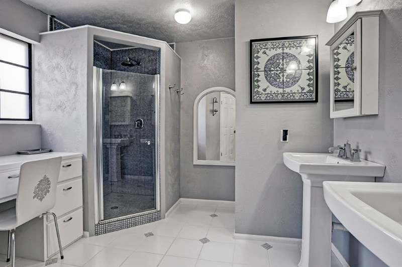 Building Photo - 2018 Spinnaker Dr