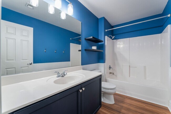 Building Photo - Charming 3 Bedroom Home in the Heart of So...