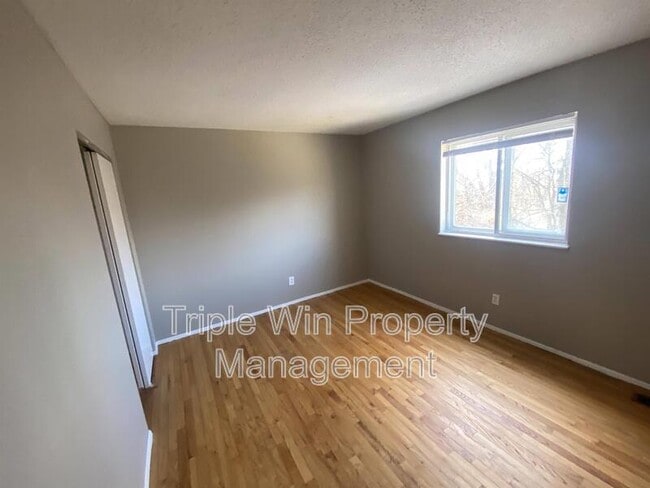 Building Photo - 14655 Fox Manor Dr