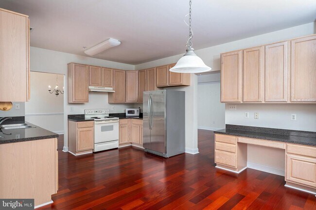 Building Photo - 5920 Great Star Dr