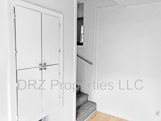 Building Photo - 1942 Richmond St NW