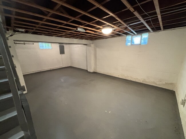 Building Photo - 5225 W 4th Ave