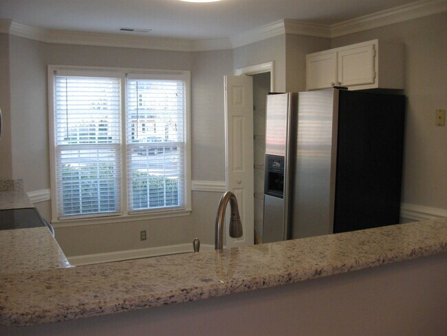 Building Photo - One Story Townhouse in Adams Farm