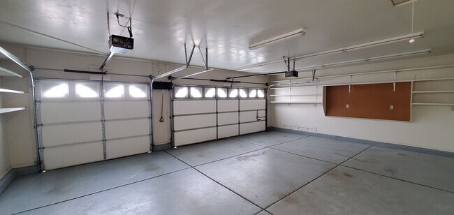 Building Photo - Southwest Reno Hidden Gem - Stunning Back ...