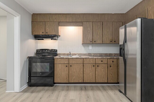 Building Photo - 7742 Holiday Hills Cir