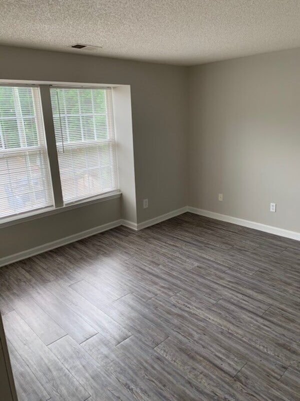 Building Photo - 1614 Arlyn Cir