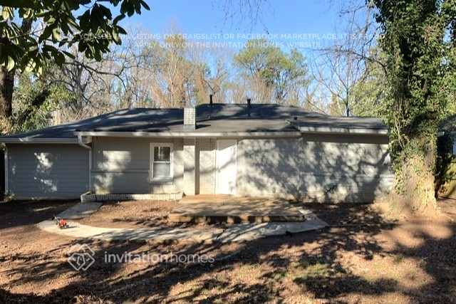 Building Photo - 2805 Mitchell Dr