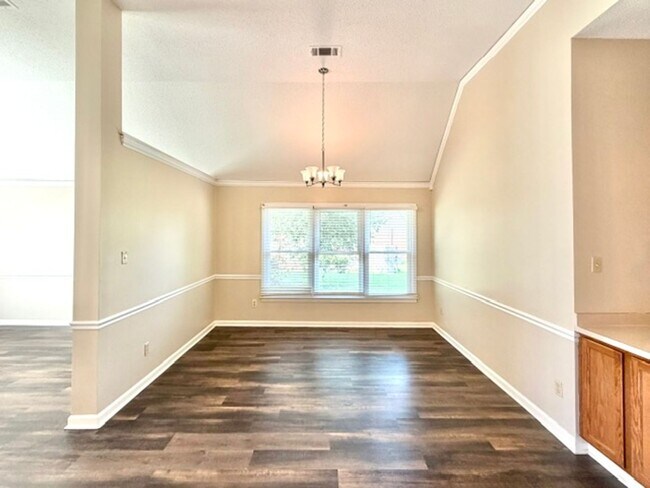 Building Photo - 876 Wood Cade Cove
