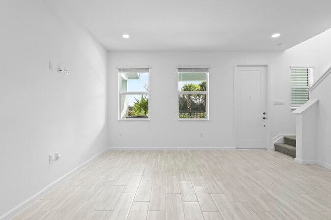 Building Photo - 4616 Longwood Lk Sq