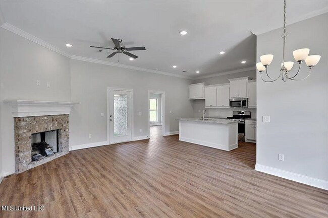 Building Photo - 253 Chartleigh Cir