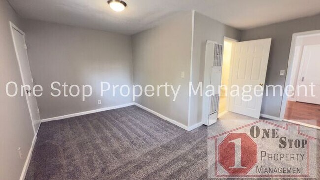 Building Photo - Beautiful 3 Bedroom 1 Bathroom Home in Kan...