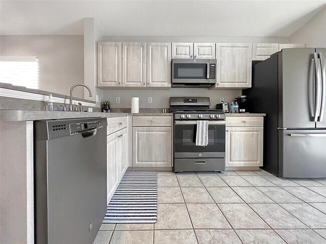 Building Photo - 24604 Siena Dr