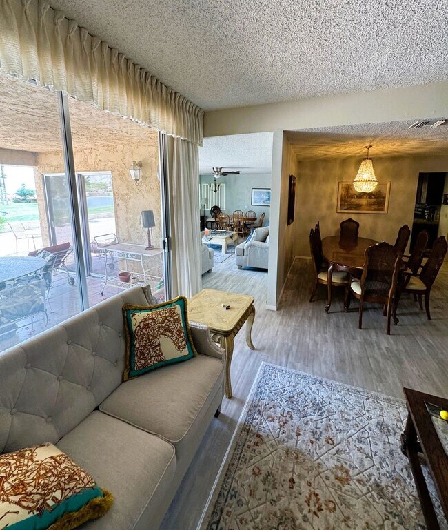 Building Photo - MLCC 3 Bedroom 2 Bath