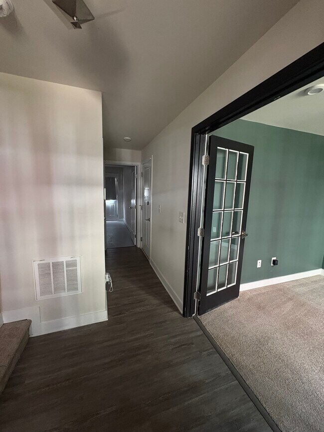 Building Photo - Chesapeake Home