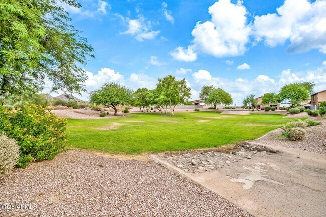 Building Photo - 7859 W Redbird Rd