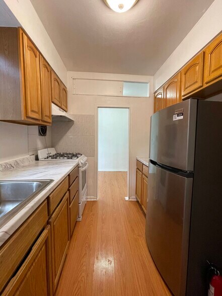 Building Photo - 5103 43rd Ave