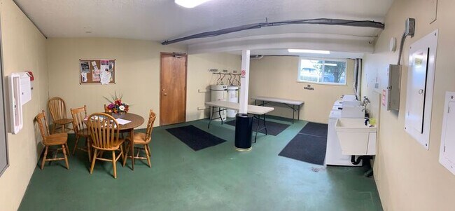 Building Photo - 2633 SE 145th Ave