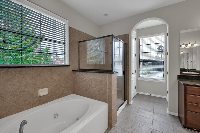 Building Photo - 14557 San Pietro Dr