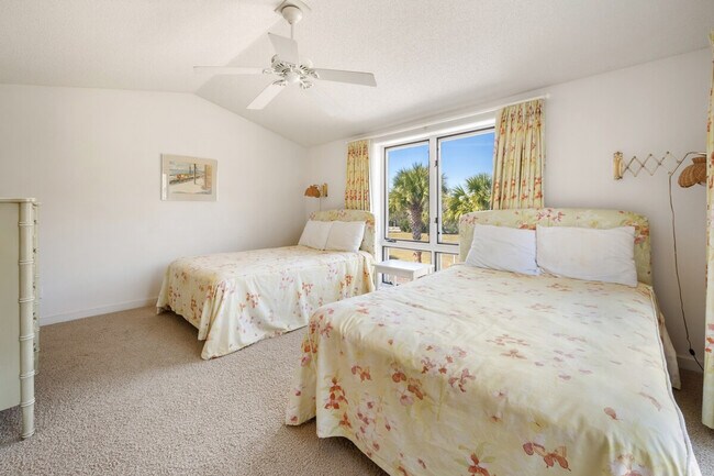 Building Photo - 1 Pioneer Loop