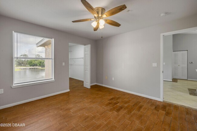 Building Photo - 940 Village Trail