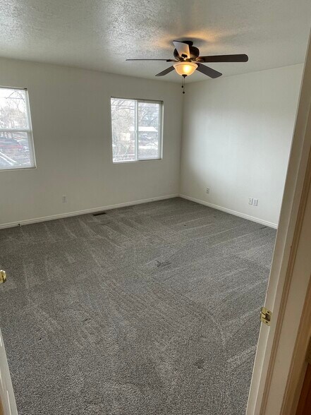 Master Bedroom - 360 W 300 S