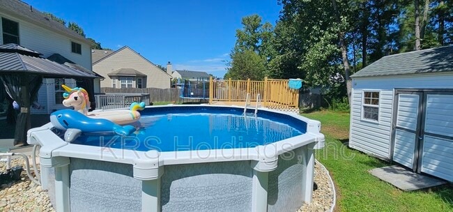 Building Photo - 25 Gallaer Ct