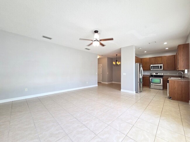Building Photo - 337 Coral Beach Cir
