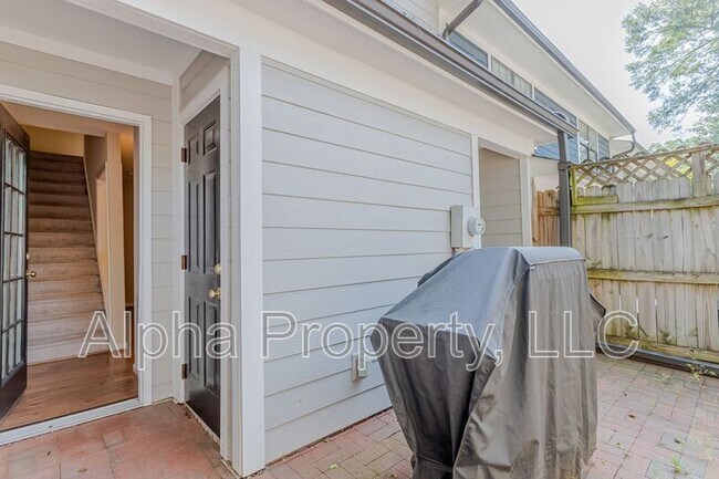 Building Photo - 408 Townes St