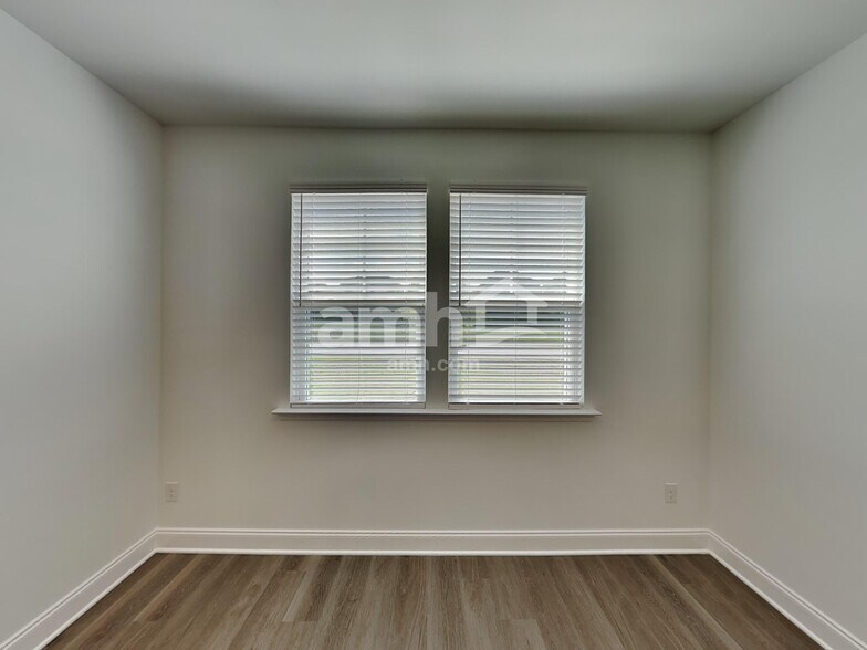 Building Photo - 210 Argea Dr