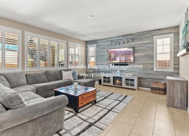 Building Photo - 4BD/3BA Home in West Roseville