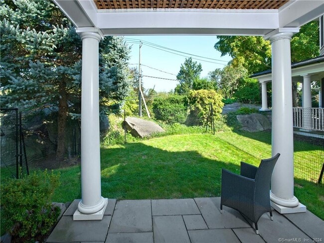 Building Photo - 1 Home Pl