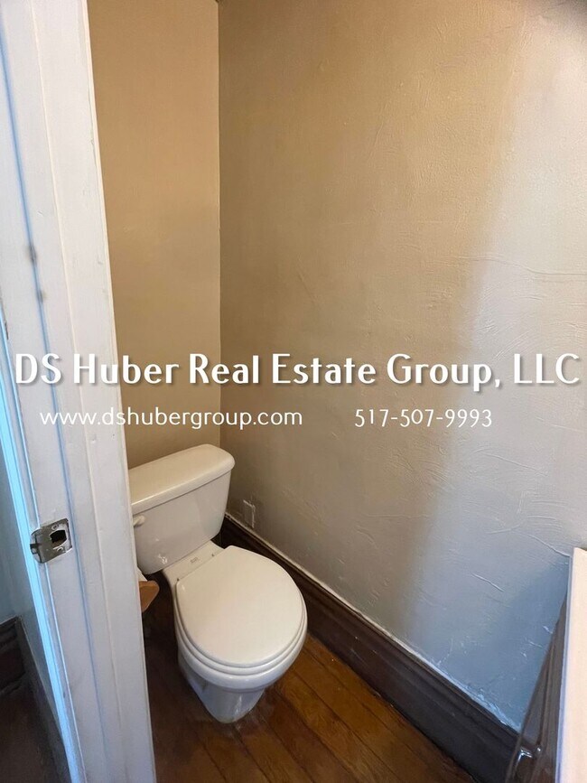 Building Photo - 132 S Magnolia Ave