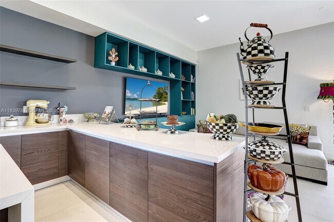 Building Photo - 16709 Botaniko Dr N