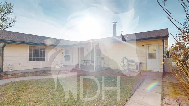 Building Photo - "Charming 3-Bed Home  in Woodward!"