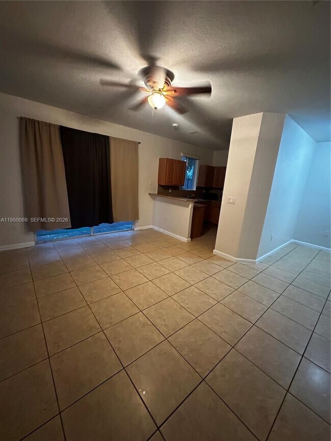 Building Photo - 2818 SE 15th Rd