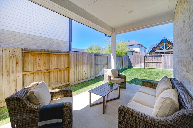 Building Photo - 4110 Sherman Oak Ln