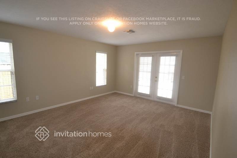 Building Photo - 4495 Diamond Cir E
