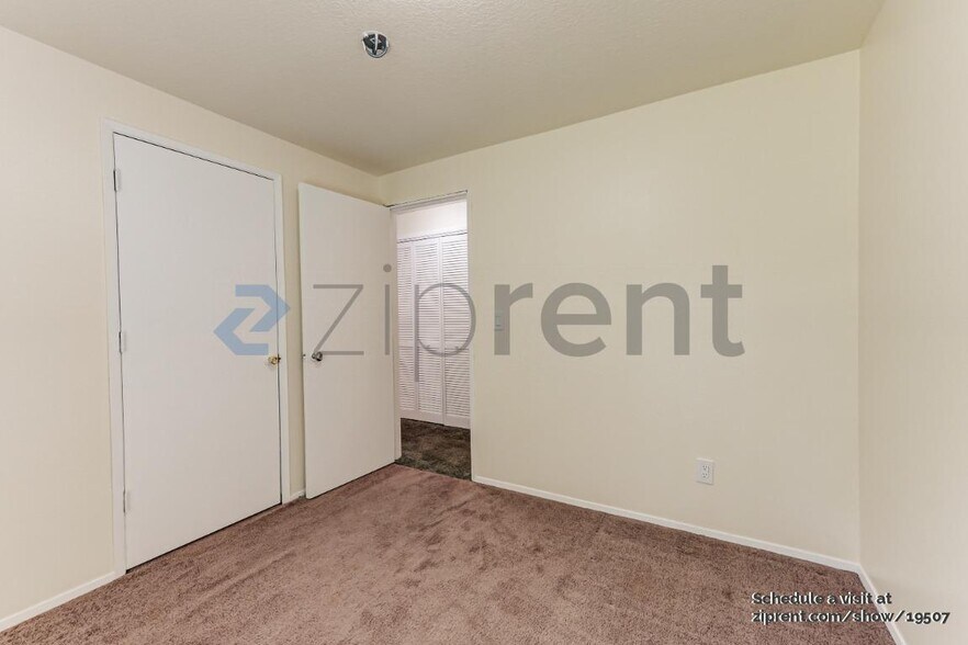 Building Photo - 13543 SW 64th Ave