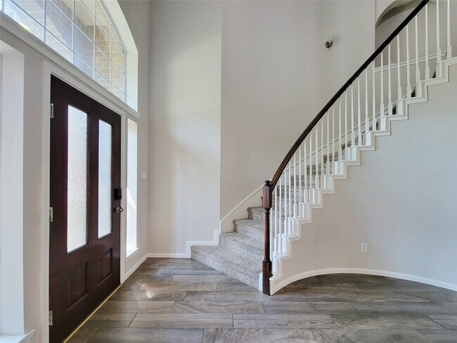 Building Photo - 31406 Capella Cir