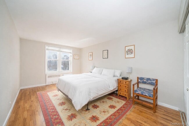 Building Photo - 21 Fairview Ave