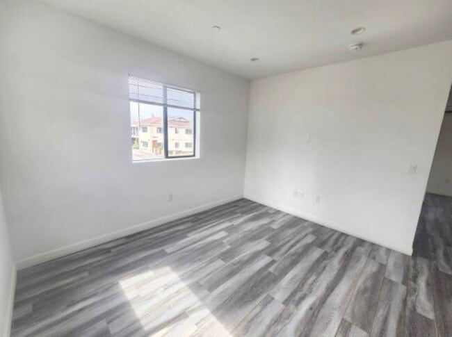 Building Photo - 6824 Ben Ave
