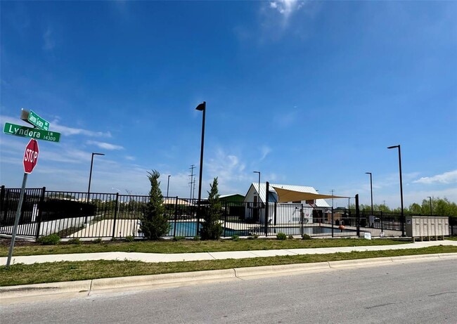 Building Photo - 14221 Lyndora Ln